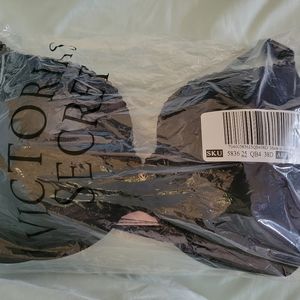 Victoria's Secret 38D Black Bra